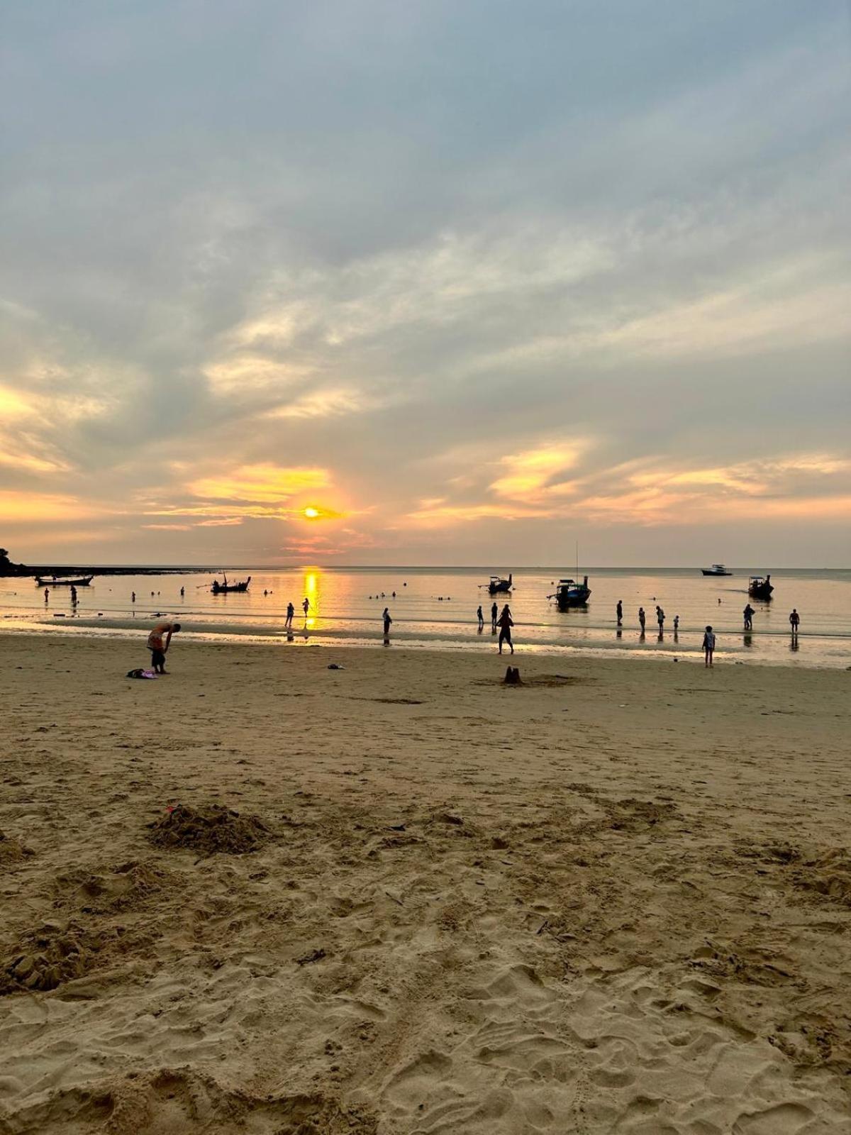 Phuchada Residence Nai Yang Beach Exterior foto